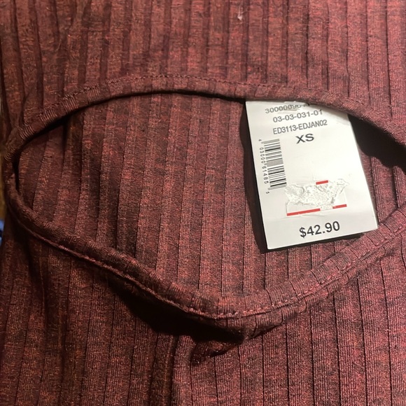 Turtle neck with keyhole - Picture 4 of 6